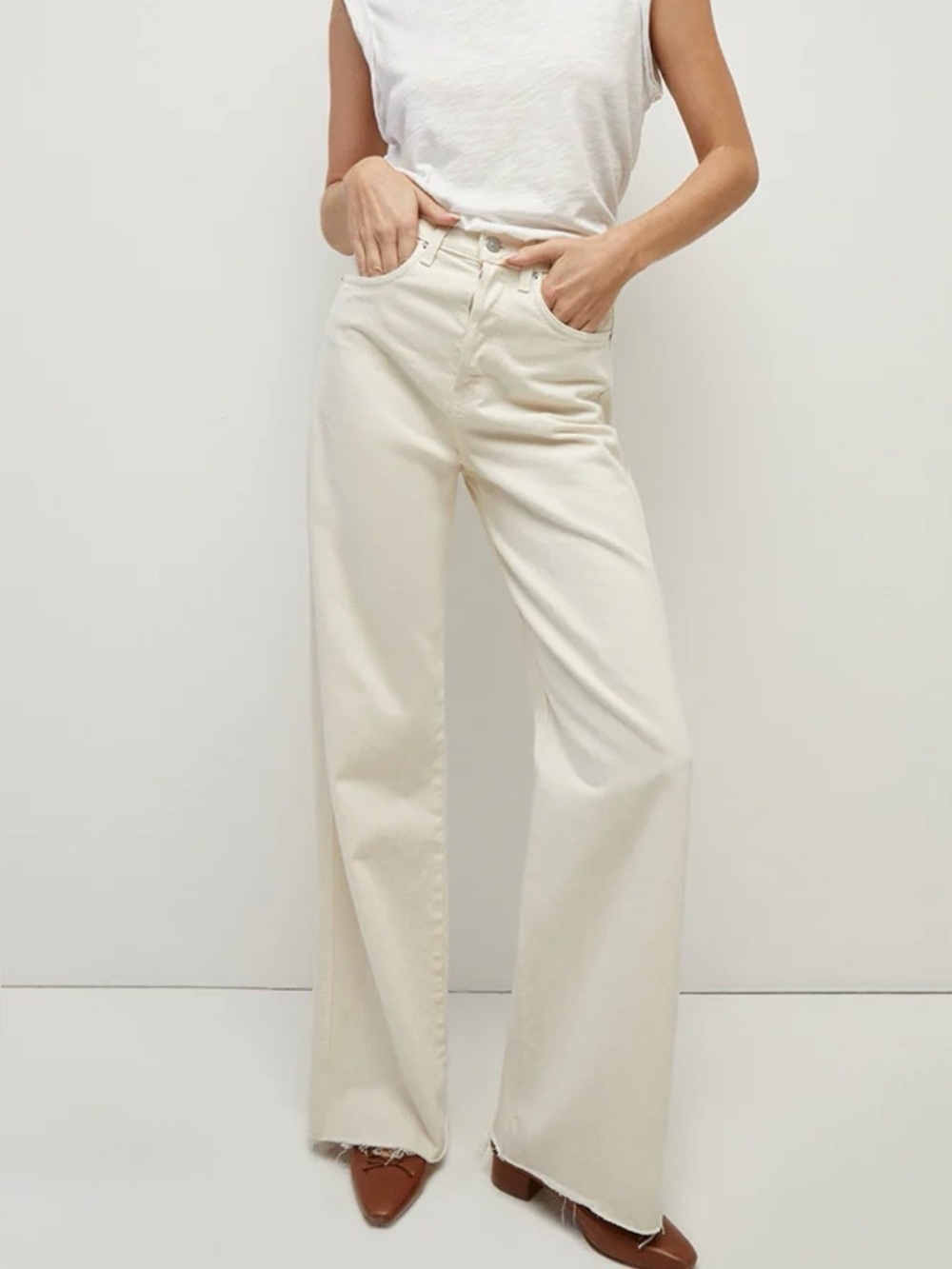 Veronica Beard Taylor Relaxed High Rise Wide Leg Jeans Ecru